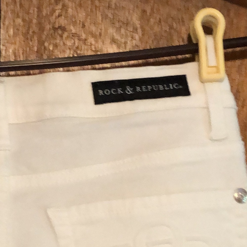 Rock & Republic white jeans - Picture 6 of 8